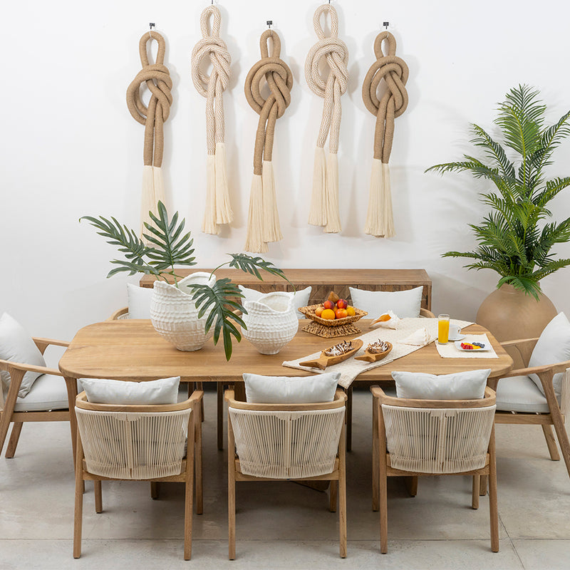 Comedor Terra, madera clara, madera rosa morada, diseño contemporáneo, mesa rectangular, cálido, elegante, mesa amplia, estilo moderno, rústico, minimalista, calidez natural.