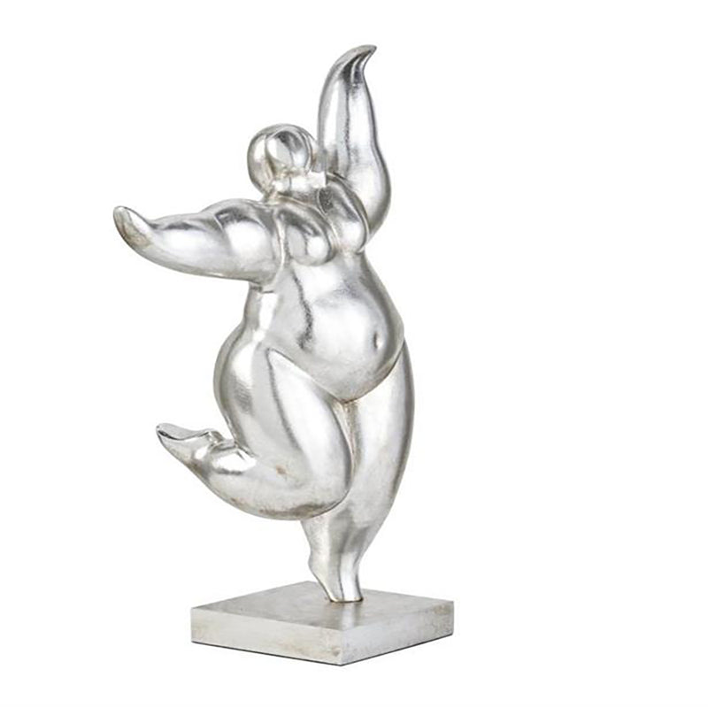 Escultura mujer bailando.